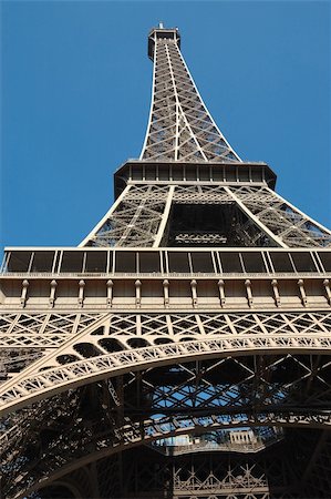 simsearch:400-05358655,k - Eiffel Tower Stock Photo - Budget Royalty-Free & Subscription, Code: 400-04009431