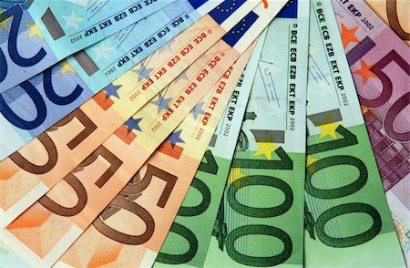 simsearch:400-05911395,k - Euro bank notes organized in flapper Stockbilder - Microstock & Abonnement, Bildnummer: 400-04009860