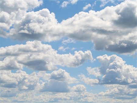 simsearch:696-03395477,k - White clouds in the blue sky Photographie de stock - Aubaine LD & Abonnement, Code: 400-04000878