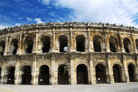 simsearch:400-04459761,k - Roman arena in city of Nimes in southern France Photographie de stock - Aubaine LD & Abonnement, Code: 400-04000935