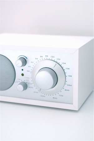 smithesmith (artist) - A modern radio set with retro design, white and silver metal Stock Photo - Budget Royalty-Free & Subscription, Code: 400-04001728