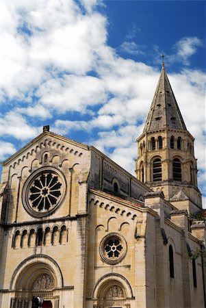 simsearch:400-07406900,k - Gothic church in city of Nimes in southern France Photographie de stock - Aubaine LD & Abonnement, Code: 400-04003809