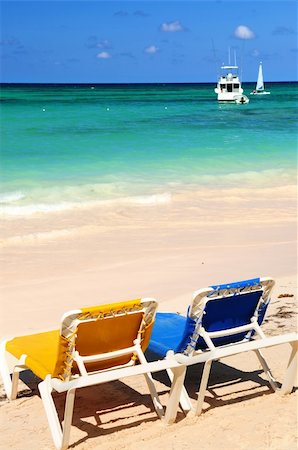 simsearch:400-04389918,k - Two vacation chairs on sandy tropical beach of Caribbean island Photographie de stock - Aubaine LD & Abonnement, Code: 400-04014653