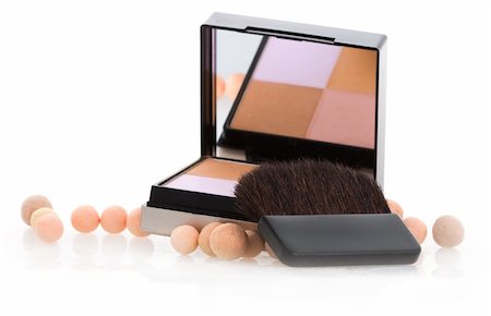 simsearch:400-04988963,k - Close-up of mirror with face powder on isolated background Stock Photo - Budget Royalty-Free & Subscription, Code: 400-04014957