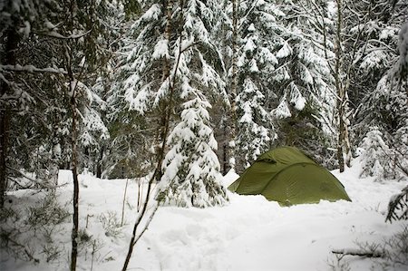 survival tent - A tent in the forest during winter Stock Photo - Budget Royalty-Free & Subscription, Code: 400-04015844