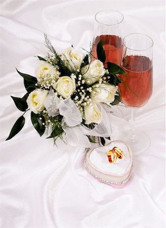 wedding bouquet and champagne Stock Photo - Budget Royalty-Free & Subscription, Code: 400-04017461