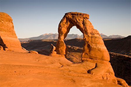 simsearch:400-04470445,k - Delicate Arch at sundown - Rock formation in Arches National Park in Utah, USA Stockbilder - Microstock & Abonnement, Bildnummer: 400-04018115