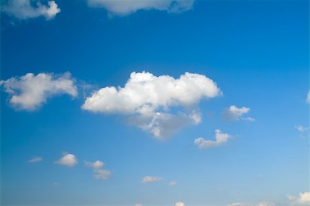 springtime cloudscape Foto de stock - Super Valor sin royalties y Suscripción, Código: 400-04018110