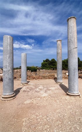 simsearch:400-04515946,k - Ancient ruins on Sardinian site of Nora Foto de stock - Super Valor sin royalties y Suscripción, Código: 400-04010190