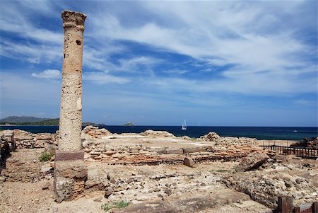 simsearch:400-04515946,k - Ancient Sardinian ruins of Nora with sea, ship and lighthouse Foto de stock - Super Valor sin royalties y Suscripción, Código: 400-04010191