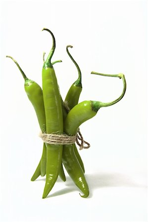 bunch of green hot chilli pepper, tied by rope Foto de stock - Royalty-Free Super Valor e Assinatura, Número: 400-04011497