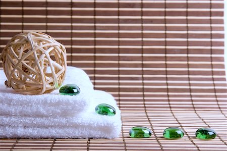 slicky (artist) - two white towels and five glass green stones Foto de stock - Royalty-Free Super Valor e Assinatura, Número: 400-04013450