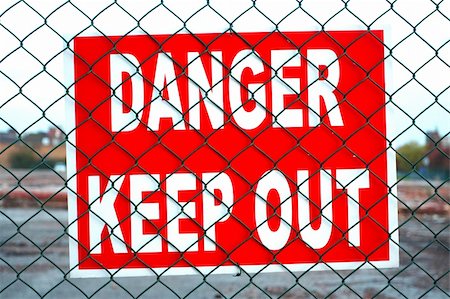 selectphoto (artist) - Warning sign on wire fence Stock Photo - Budget Royalty-Free & Subscription, Code: 400-04013592