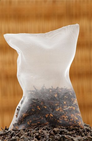 Organic tea in a corn silk tea bag. Photographie de stock - Aubaine LD & Abonnement, Code: 400-04025475