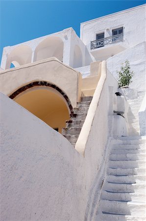 simsearch:400-07036808,k - Wonderful view of City buildings and bay on Santorini, Greece Foto de stock - Royalty-Free Super Valor e Assinatura, Número: 400-04027119
