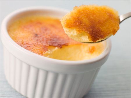 Spoonful of Creme Brulee Stock Photo - Budget Royalty-Free & Subscription, Code: 400-04034305