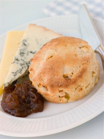 Cinnamon and Apple Scone with Stilton Cheddar and Chutney Stock Photo - Budget Royalty-Free & Subscription, Code: 400-04034588