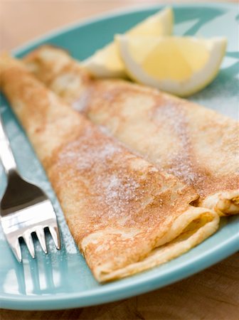 simsearch:400-04034506,k - Folded Pancakes with Lemon and Sugar Foto de stock - Super Valor sin royalties y Suscripción, Código: 400-04034631