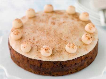 sponge puddings - Simnel Cake Stock Photo - Budget Royalty-Free & Subscription, Code: 400-04034691