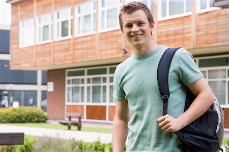 früher - Male college student on campus Stock Photo - Budget Royalty-Free & Subscription, Code: 400-04036091