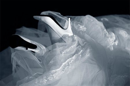 Wedding shoes on legs of the bride Stock Photo - Budget Royalty-Free & Subscription, Code: 400-04036660