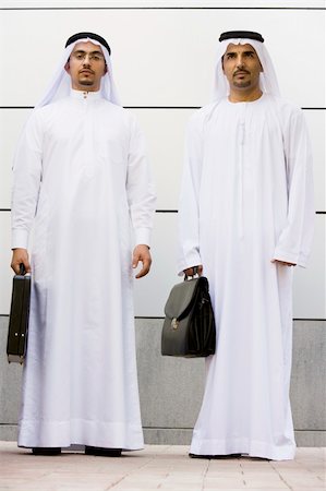 simsearch:400-04037075,k - Two Middle Eastern businessmen holding briefcases Stock Photo - Budget Royalty-Free & Subscription, Code: 400-04036988