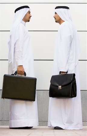 simsearch:400-04037075,k - Two Middle Eastern businessmen holding briefcases Stock Photo - Budget Royalty-Free & Subscription, Code: 400-04036982