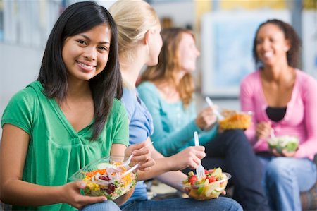 simsearch:400-04036581,k - Teenage girls enjoying healthy lunches together Stock Photo - Budget Royalty-Free & Subscription, Code: 400-04038021
