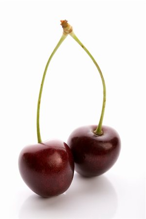 simsearch:400-04864980,k - The Wild Cherry or Sweet Cherry on the white background. Photographie de stock - Aubaine LD & Abonnement, Code: 400-04038654