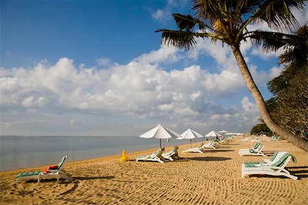 sanur - Beach chairs at Sanur beach, Bali Fotografie stock - Microstock e Abbonamento, Codice: 400-04032665