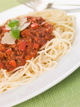 simsearch:400-04532905,k - Spaghetti Bolognaise Photographie de stock - Aubaine LD & Abonnement, Code: 400-04033311