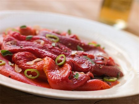 simsearch:400-06061963,k - Marinated Roasted Capsicum with Garlic and Chili Foto de stock - Royalty-Free Super Valor e Assinatura, Número: 400-04033764
