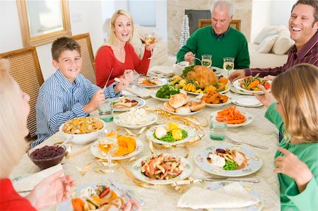 roast turkey on plate - Family All Together At Christmas Dinner Stock Photo - Budget Royalty-Free & Subscription, Code: 400-04048106