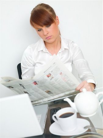 simsearch:400-03996852,k - Business woman is working and drinking cofee Stockbilder - Microstock & Abonnement, Bildnummer: 400-04048398