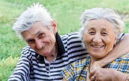 dundanim (artist) - Love has no age - Happy senior couple Fotografie stock - Microstock e Abbonamento, Codice: 400-04040450