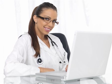 simsearch:400-04704005,k - 20-25 years old beautiful female doctor Stock Photo - Budget Royalty-Free & Subscription, Code: 400-04040629