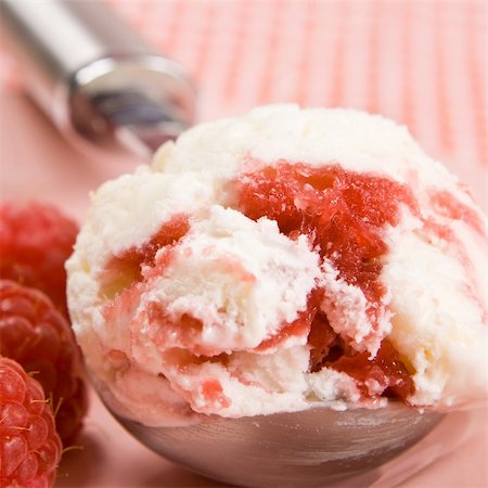 simsearch:400-05378944,k - Raspberry ice cream with fresh raspberries on a plate Stock Photo - Budget Royalty-Free & Subscription, Code: 400-04054240