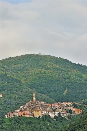 simsearch:400-05106636,k - Panoramic view of small town Castel Vittorio. Liguria. Italy Stockbilder - Microstock & Abonnement, Bildnummer: 400-04055795