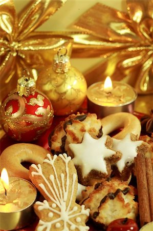 simsearch:400-04051271,k - Still life with delicious Christmas cookies Foto de stock - Royalty-Free Super Valor e Assinatura, Número: 400-04056281