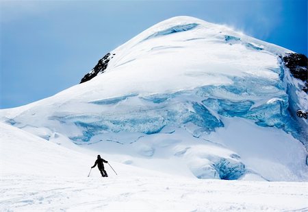 ski trail - Freerider skier in the Schwarztor Glacier, Monte Rosa. Zermatt, Swiss, Europe. Photographie de stock - Aubaine LD & Abonnement, Code: 400-04057170