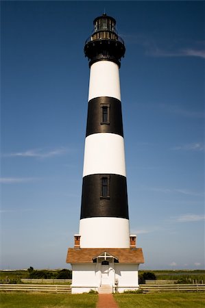 Color photograph of the Bodie Island Lighthouse in North Carolina. Stockbilder - Microstock & Abonnement, Bildnummer: 400-04057783