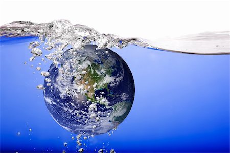 simsearch:400-04524078,k - The world drowning in water and bubbles Stock Photo - Budget Royalty-Free & Subscription, Code: 400-04057832