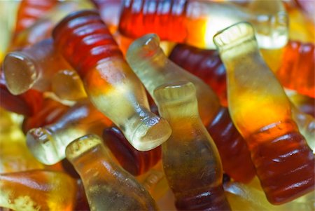 simsearch:859-03038099,k - random background of gummy cola bottles Stockbilder - Microstock & Abonnement, Bildnummer: 400-04058882