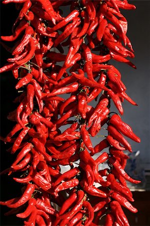 simsearch:400-06751094,k - close-up Red Pepper in ethnicity market photo Stockbilder - Microstock & Abonnement, Bildnummer: 400-04059740
