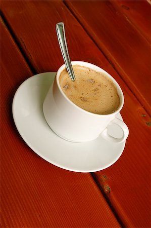 simsearch:400-04501304,k - Cappuccino cup with spoon on wood background Foto de stock - Super Valor sin royalties y Suscripción, Código: 400-04059783