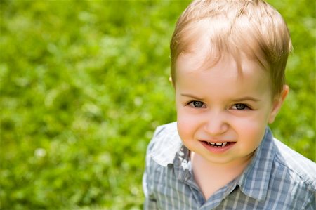 simsearch:400-04001701,k - Happy Baby Walking On The Field Stock Photo - Budget Royalty-Free & Subscription, Code: 400-04069309