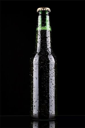 Wet glass of beer Foto de stock - Royalty-Free Super Valor e Assinatura, Número: 400-04069783
