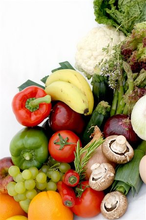 Display of various fruit and vegetables Stock Photo - Budget Royalty-Free & Subscription, Code: 400-04070363