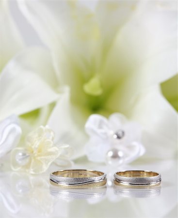 simsearch:400-05216412,k - Wedding still life Photographie de stock - Aubaine LD & Abonnement, Code: 400-04072655