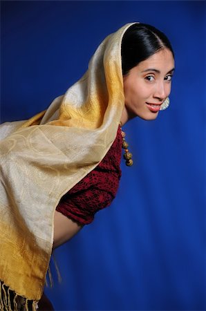 simsearch:400-04760421,k - Portrait of young indian beauty in traditional clothes Foto de stock - Royalty-Free Super Valor e Assinatura, Número: 400-04072788